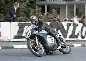 Images Dated 25th December 2021: Maurice Hawthorne (Norton) 1966 Senior TT