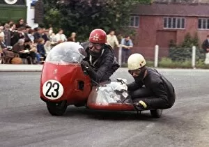 Images Dated 10th December 2017: Maurice Tombs & Trevor Tombs (Triumph) 1965 Sidecar TT