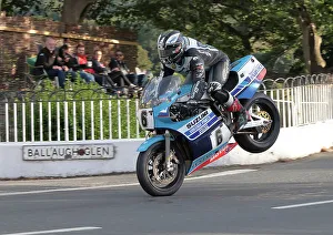 Images Dated 16th November 2022: Michael Dunlop Suzuki 2022 Classic Superbike Manx Grand Prix