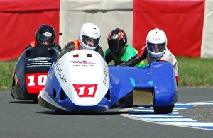 Images Dated 16th April 2016: Michael Jackson & Joe Swan (Kawasaki) and Ryan Crowe & Marc Maier (Triumph) April;Jurby