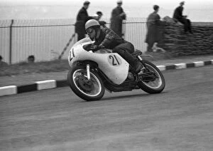 Images Dated 10th October 2019: Michael McStay (Norton) 1964 Senior TT