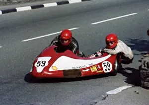 Michael Miller & Robert Averill (RBS Yamaha) 1981 Sidecar TT