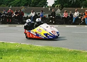 Images Dated 12th July 2017: Michael Stewart & Andrew Baxter (Windle Yamaha) 2004 Sidecar TT
