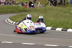 Images Dated 5th June 2004: Michael Stewart & Andrew Baxter (Windle Yamaha) 2004 Sidecar TT