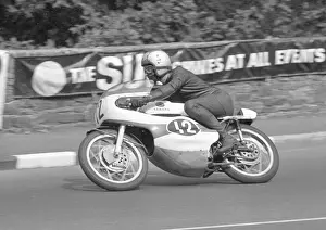 Michelle Duff at Quarter Bridge: 1966 Ultra Lightweight TT