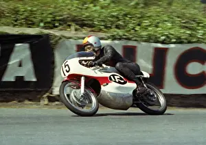 Michelle Duff at Sulby Bridge: 1965 Ultra Lightweight TT