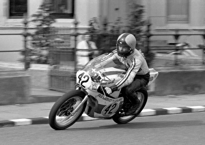 1977 Junior Manx Grand Prix Collection: Mick Capper (Yamaha) 1977 Junior Manx Grand Prix