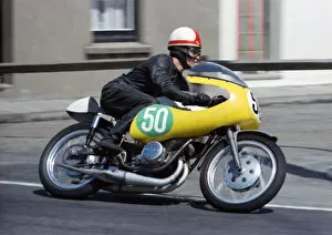 Images Dated 7th March 2022: Mick Chatterton (Yamaha) 1967 Lightweight TT