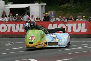 Colin Smyth Prints: Mick Donovan & Colin Smyth (Suzuki) 2011 Sidecar TT