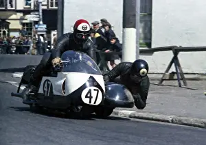Mick Farrant & A Diggle (Vincent spl) 1967 Sidecar TT