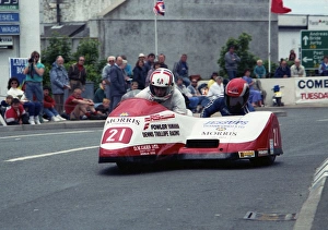 Images Dated 7th August 2016: Mick Hamblin & Keith Roberts (Yamaha) 1990 Sidecar TT