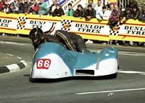 Mick Harrison & Gary Ramsden (Yamaha) 1989 Sidecar TT