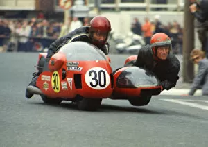 Images Dated 12th October 2018: Mick Horspole & Graham Horspole (Bingham Weslake) 1974 750sc TT