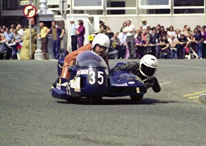 Images Dated 26th November 2015: Mick Potter & Beverley Martin (Yamaha) 1976 Sidecar TT