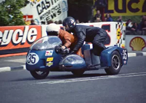 Images Dated 13th October 2018: Mick Potter & Eddie Hammond (BSA) 1974 500 Sidecar TT