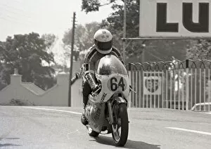 Images Dated 3rd April 2020: Mick Poxon (Suzuki) 1975 Senior TT