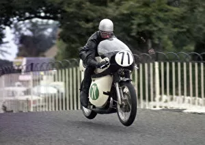 Images Dated 2nd April 2020: Mick Scruby (Yamaha) 1968 Lightweight Manx Grand Prix