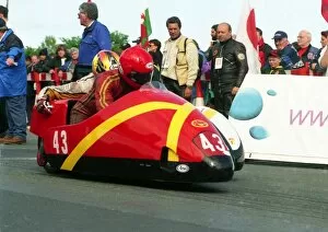 Mick Thompson & Simon Moody (IMM Honda) 2000 Sidecar TT