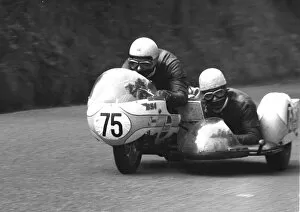 Images Dated 2nd January 2020: Mick Whitton & Nick Haslam (Rumble BSA) 1970 Sidecar TT