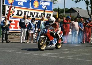 Mick Williams (Yamaha) 1989 Junior TT