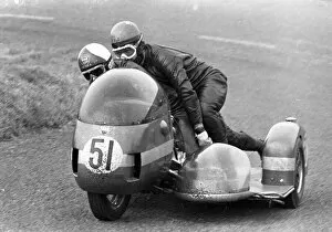 Images Dated 21st March 2021: Mick Wortley & Ron Angus (MDW) 1971 750 Sidecar TT