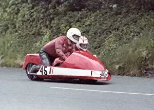 Images Dated 21st August 2020: Mike Alexander & Alan Worsfold (Oldfield Yamaha) 1983 Sidecar TT