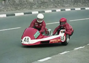 Mike Alexander & Clive Offen (Yamaha) 1982 Sidecar TT