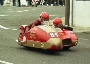 Images Dated 15th September 2013: Mike Barry / John Jefferson (F2 Yamaha) 1988 Sidecar TT