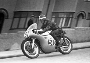 Images Dated 29th March 2013: Mike the Bikes first TT: 1958 Junior TT