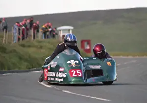 Mike Cookson & Kris Hibberd (Shelbourne Honda) 1999 Sidecar TT
