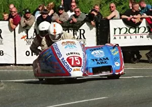 Images Dated 20th January 2017: Mike Crawford & Steve Taylor (ARC Yamaha) 1999 Sidecar TT