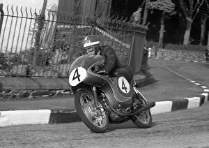 Images Dated 4th August 2016: Mike Hailwood (Ducati) 1959 Ultra Lightweight TT