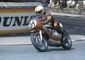 Images Dated 29th January 2022: Mike Kavanagh (Yamaha) 1973 Junior TT