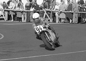 Images Dated 14th December 2021: Monty Swann (Maxton Yamaha) 1977 Lightweight Manx Grand Prix