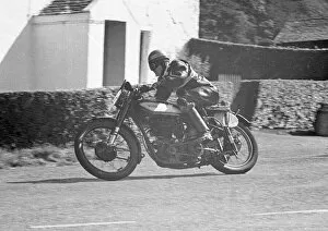 Images Dated 26th September 2021: A Ms Smith (Norton) 1951 Senior Manx Grand Prix