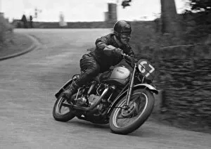 Images Dated 26th September 2019: N Osborne (Triumph) 1948 Senior Clubman TT