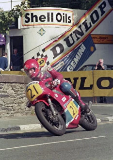 Images Dated 23rd July 2020: Neil Chorley (Yamaha) 1987 Senior Manx Grand Prix