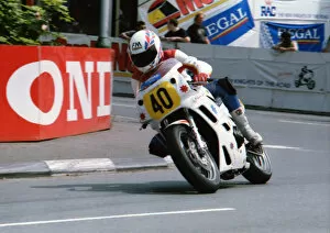 Images Dated 9th March 2019: Neil Haslam (Yamaha) 1992 Supersport 600 TT