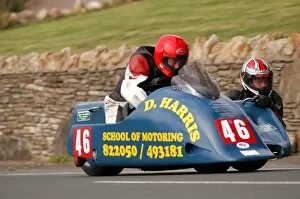 Neil Kelly Collection: Neil Kelly & Jason O Connor (Ireson Honda) 2004 Sidecar TT