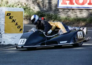 Images Dated 6th December 2018: Neil Smith & Dave Wood (Yamaha) 1989 Sidecar TT