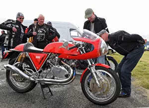 Images Dated 10th December 2021: Nice Egli Vincent! Jurby Day, 2016 Manx Grand Prix