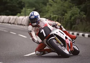 Images Dated 13th March 2019: Nick Jefferies (Yamaha) 1990 Supersport 400 TT