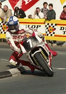 Images Dated 26th March 2013: Nick Jefferies (Yamaha) 1990 Supersport 400 TT