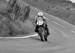 Velocette Collection: Nick Payton Velocette 1984 Senior Classic Manx Grand Prix
