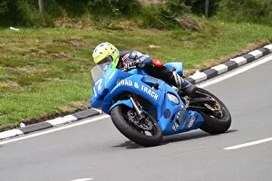 Images Dated 9th June 2004: Nigel Beattie (Yamaha) 2004 Junior TT