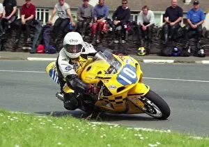 Images Dated 10th October 2017: Nigel Davies (Suzuki) 2002 Junior 600 TT
