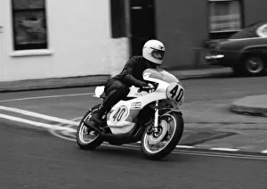 Images Dated 4th October 2018: Nigel Rigg (Yamaha) 1977 Classic TT