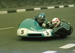 Images Dated 28th September 2018: Nigel Rollason & Donny Williams (Barton Phoenix) 1986 Sidecar TT