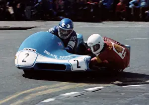 Nigel Rollason & Donny Williams (Barton Phoenix) 1981 Sidecar TT