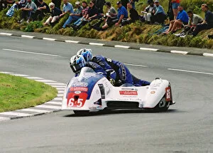 Images Dated 9th August 2018: Nigel Smith & Chris Lake (Ireson Kawasaki) 2004 Sidecar TT